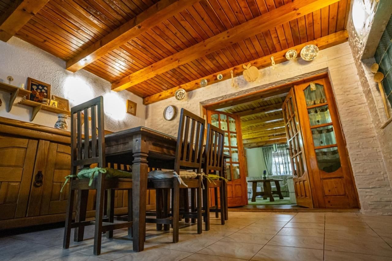 Гостевой дом Casa Mihai Брашов-21