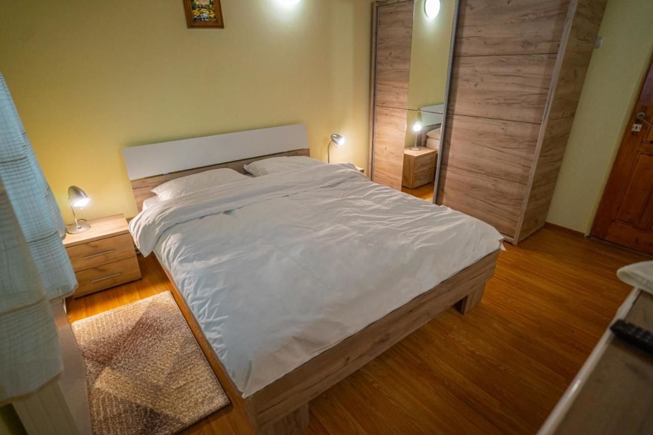 Гостевой дом Casa Mihai Брашов-11