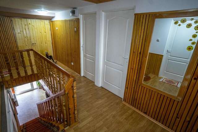 Гостевой дом Casa Mihai Брашов-12